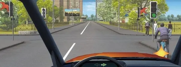 При повороте направо Вы должны уступить дорогу: