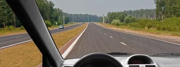 По какой полосе Вы имеете право двигаться с максимальной разрешенной скоростью вне населенного пункта?