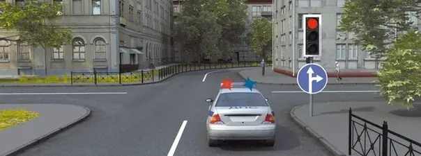 В данной ситуации водитель автомобиля с включенными проблесковыми маячками: